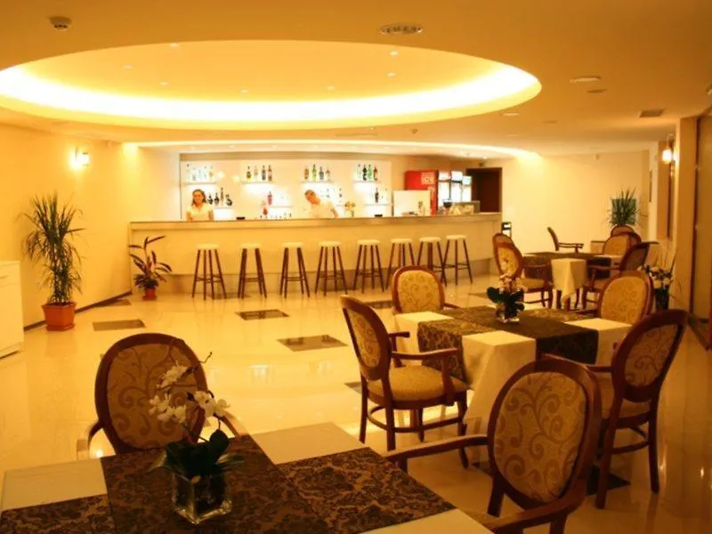 Hotel Central ゴールデンサンド